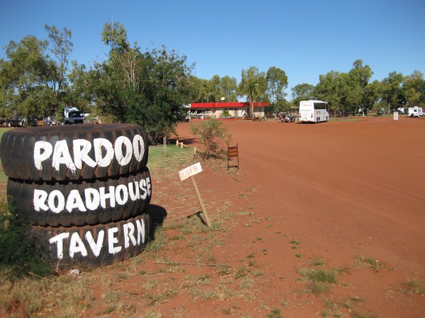 n_img_1390__pardoo_roadhouse_for_tea.jpg