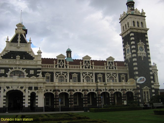 2007_03_31_2264_dunedin_train_station.jpg